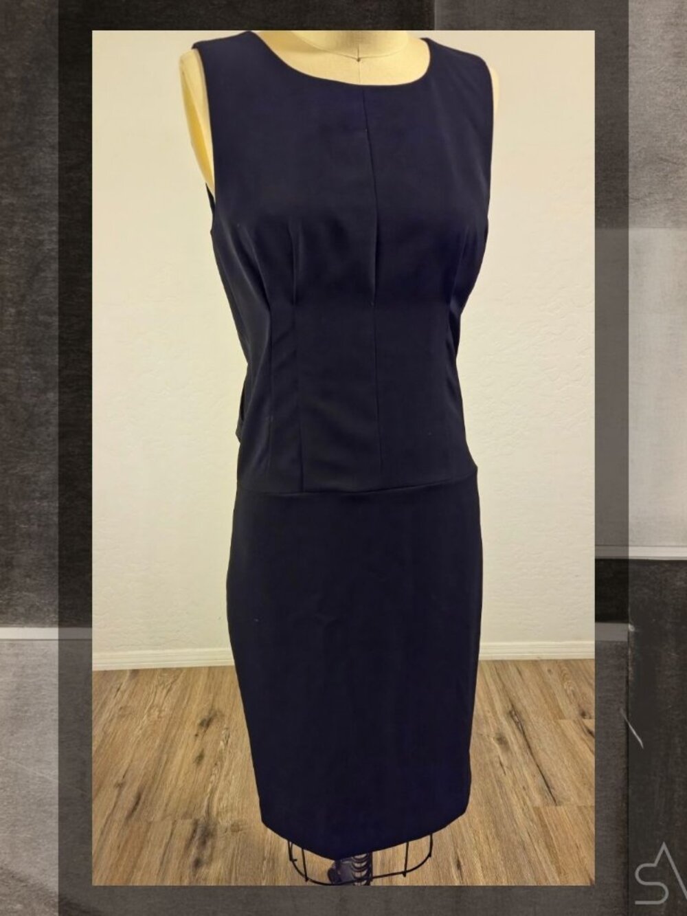 L.A.M.B. by Gwen Stefani Fall 2008 Neo-Mod Americana Black Shift Dress Size 4